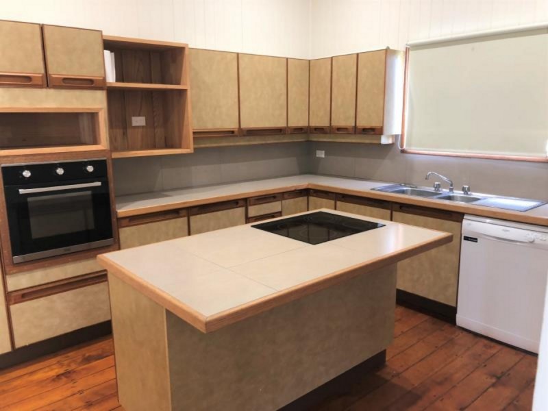 176 Archer Street, The Range QLD 4700